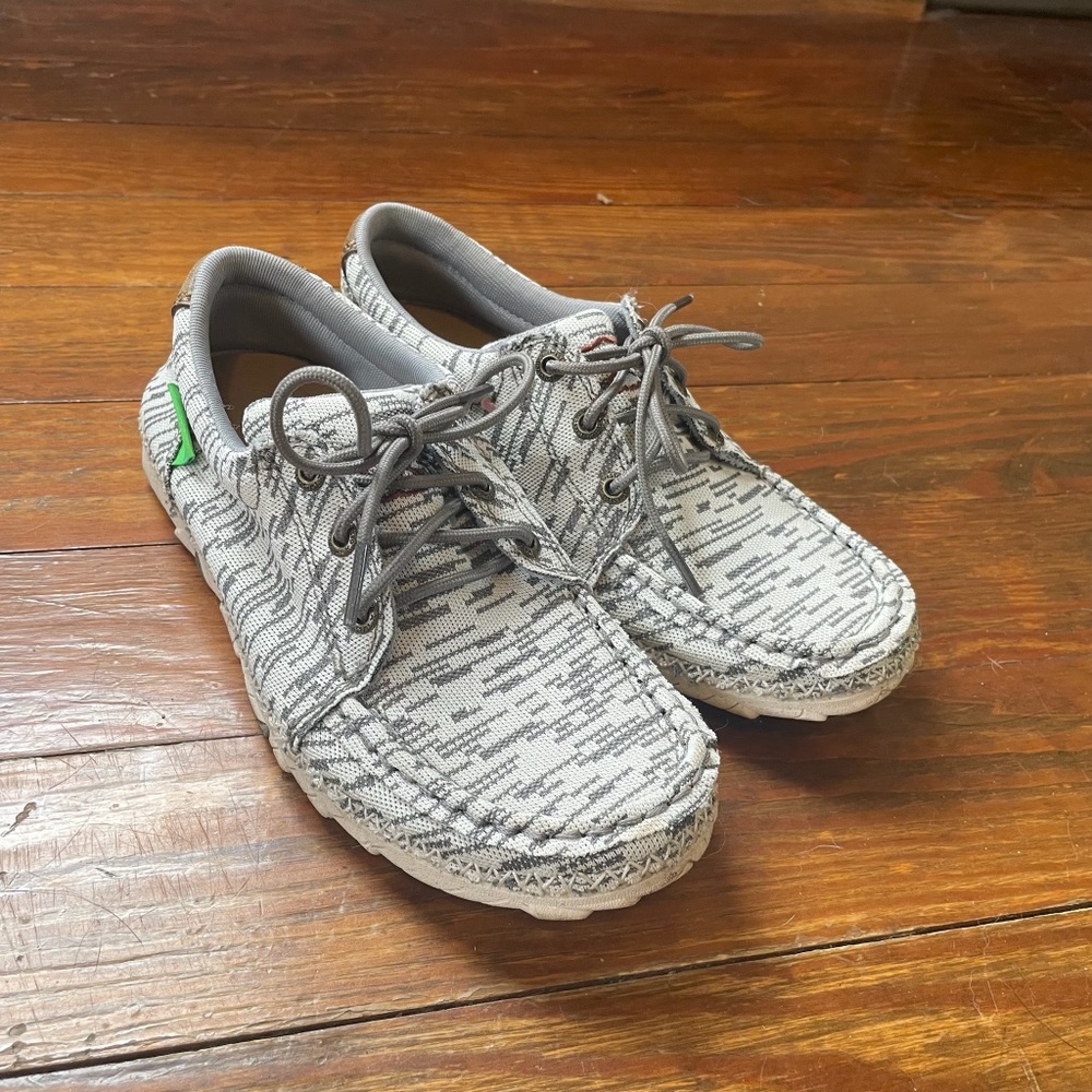 Twisted X Kicks | Grey and White | Sz 5.5